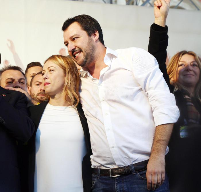 Salvini: “No Bertolaso, avanti Meloni”