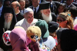 Papa Francesco, il patriarca di Costantinopoli, Bartolomeo e l’arcivescovo greco, Hieronymos.